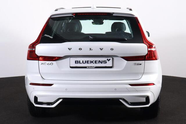 Volvo XC60 T6 Recharge AWD Plus Dark - Panorama/schuifdak - IntelliSafe Assist & Surround - 360º Camera - Verwarmde voorstoelen, stuur & achterbank - Parkeersensoren voor & achter - Elektr. bedienb. voorstoelen met geheugen - Draadloze tel. lader - Elektr. inklapbar