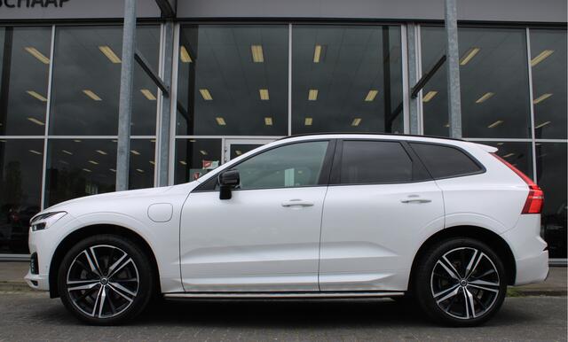 Volvo XC60 2.0 Recharge T6 AWD R-Design | Schuif/kanteldak | Blis | 21" LMV | Camera | Draadloze telefoonlader
