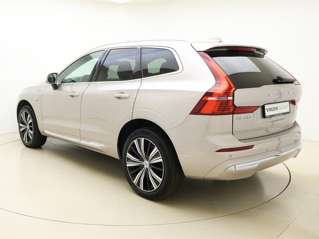 Volvo XC60 T6 350pk AWD Core Bright / Panoramadak / Pilot Assist / Stoel/- en stuurverwarming / Trekhaak / H&K audio / Lederen bekleding /