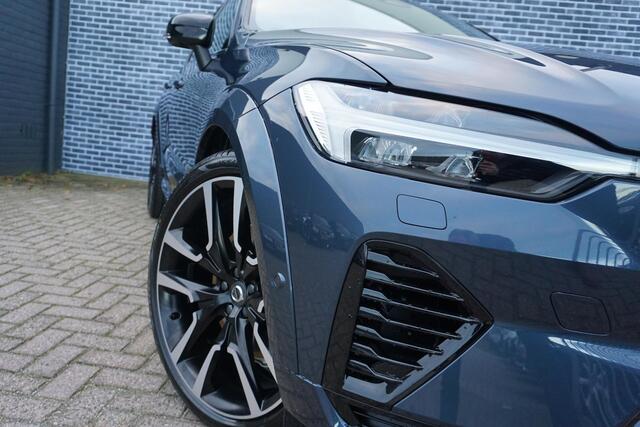 Volvo XC60 2.0 T8 Plug-in hybrid AWD Ultra Dark | Luchtvering | Bowers & Wilkins | Massage | Stoel koeling | Stoel + Stuur verwarming | Panorama Schuifdak |