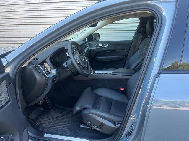 Volvo XC60 2.0 T6 Plug-in hybrid AWD Plus Dark / 19" Velgen / Audio Harman Kardon / full-LED koplampen /