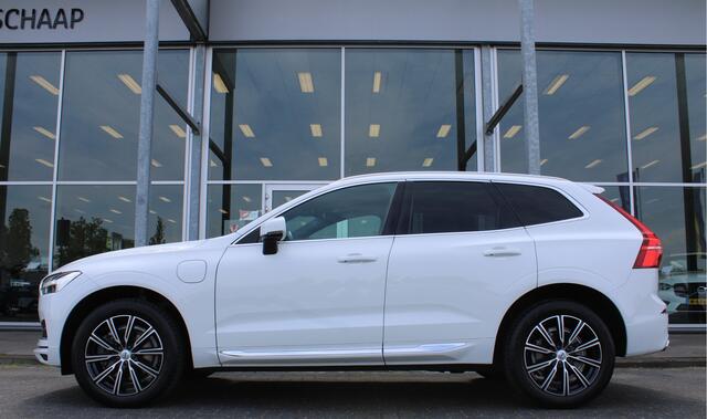 Volvo XC60 2.0 T8 Twin Engine AWD Inscription | Schuif/kanteldak | AppleCarplay | Privacy glass | 19" LMV