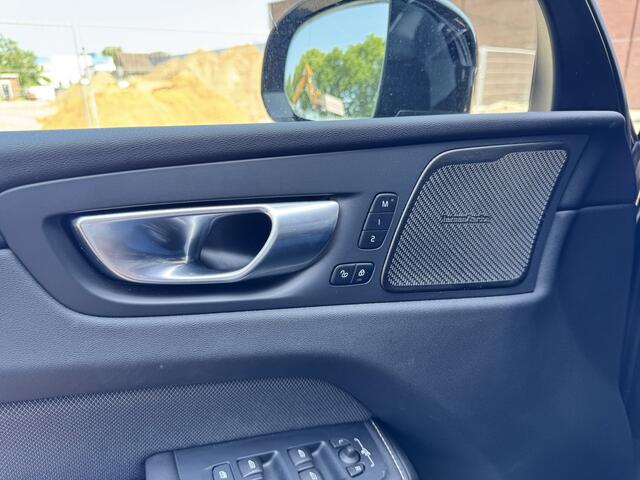 Volvo XC60 2.0 T6 Plug-in hybrid AWD Ultimate Dark Head Up Display | Climate Line | Audio by Harman Kardon