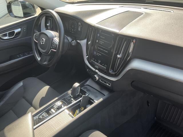 Volvo XC60 2.0 T8 Twin Engine AWD PHEV Pano Carplay Cam Led Voll.Onderhouden Plug-in!