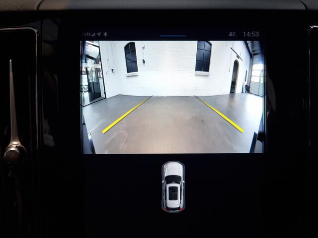 Volvo XC60 2.0 T6 Plug-in hybrid AWD Plus Dark PANO / 360 CAMERA / LEER / STUUR EN STOELVERWARMING