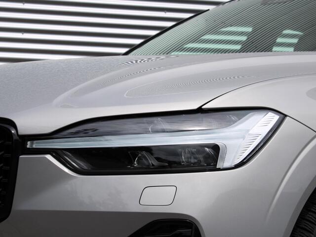 Volvo XC60 T6 350PK Plug-in hybrid AWD Ultimate Dark Automaat / Trekhaak / 360* Camera / Panoramisch Dak / Head Up Display / Harman Kardon audio