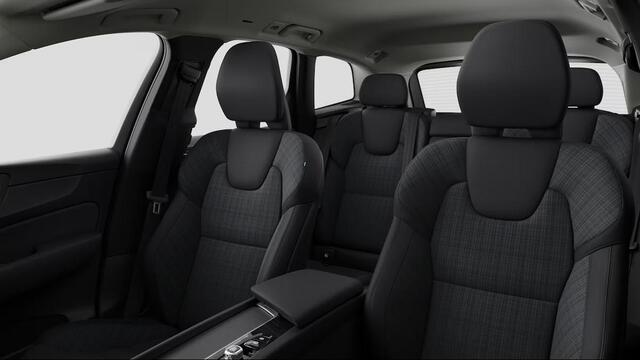 Volvo XC60 2.0 T6 Plug-in hybrid AWD Essential / Park assist achter + voor / Stuur + stoelen verwarmd / Adaptive cruise / Carplay /