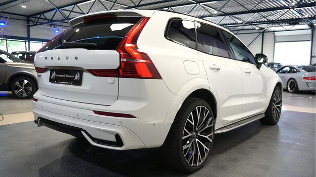 Volvo XC60 2.0 T6 AWD 293kW/399pk Aut8 Plug-in Hybrid Long Range R-Design LUCHTVERING + PANORAMADAK + HARMAN/KARDON + ADAPT.CRUISE + PILOT ASSIST + STOELVERARMING V&A + 360 CAMERA + LANE ASSIST + BLIS + GOOGLE NAVI + PD-GLASS + PARKSENSOREN V&A + 22" LM-VELGEN!!