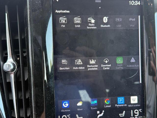 Volvo XC60 2.0 B5 Momentum Pro | Trekhaak | Memory | Standkachel | Volvo on Call | Stoel en stuurverwarming | Parkeercamera | Keyless entry/drive | Reservewiel |