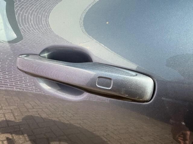 Volvo XC60 2.0 B5 Momentum Pro | Trekhaak | Memory | Standkachel | Volvo on Call | Stoel en stuurverwarming | Parkeercamera | Keyless entry/drive | Reservewiel |