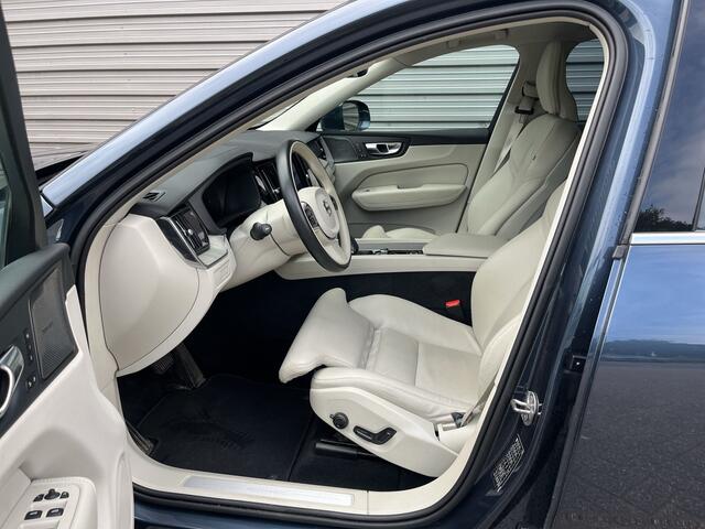 Volvo XC60 2.0 T6 Plug-in hybrid AWD Ultimate Bright / 360 camera / Trekhaak semi elektrisch / Head up display / 2250kg trekgewicht /