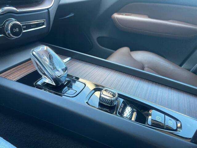 Volvo XC60 2.0 T8 Twin Engine AWD Inscription, Panorama/schuifdak, elektr.trekhaak