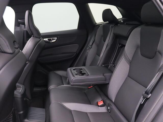 Volvo XC60 2.0 T6 Plug-in hybrid AWD Plus Black Edition 350PK Panoramadak, trekhaak, alarm, leder, elektrische achterklep, 21" lichtmetaal, dodehoekdetectie