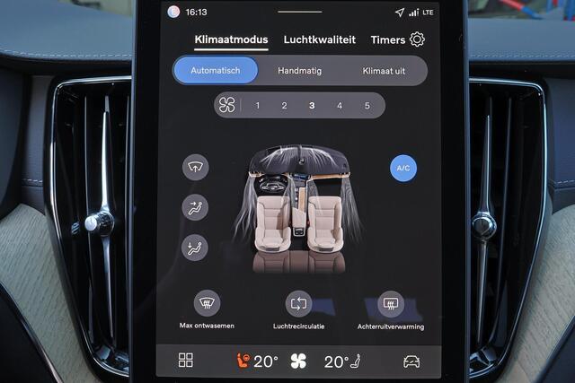 Volvo XC60 T8 Recharge AWD Ultra Dark - LONG RANGE - Panorama/schuifdak - IntelliSafe Assist & Surround - 360º Camera - Harman/Kardon audio - Adaptieve LED koplampen - Verwarmde voorstoelen, stuur & achterbank - Parkeersensoren voor & achter - Elektr. bedienb. voors