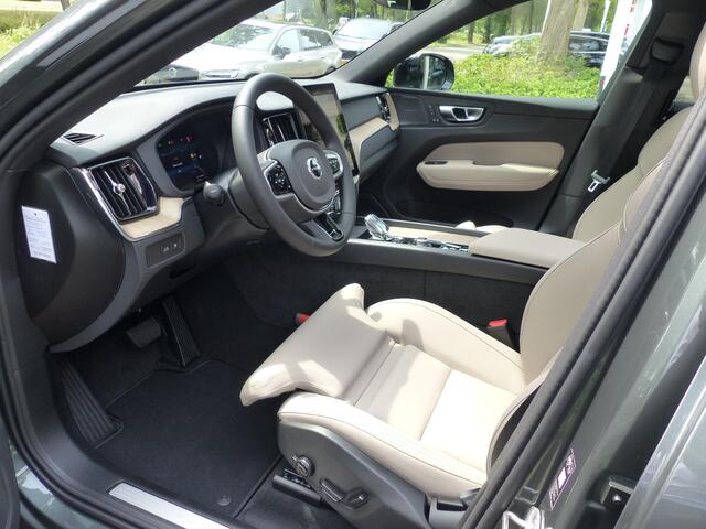 Volvo XC60 2.0 T6 Plug-in hybrid AWD Plus Dark Uit voorraad leverbaar| Schuif/kanteldak | 360 Camera | Harman Kardon audio