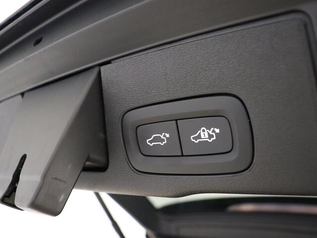 Volvo XC60 T6 350pk AWD Plus Dark / Elektr. Sportstoelen / Panoramadak / H&K Audio / 21'' / 360 Camera / Adapt. Cruise / BLIS / Elektr. Achterklep / Getint glas /