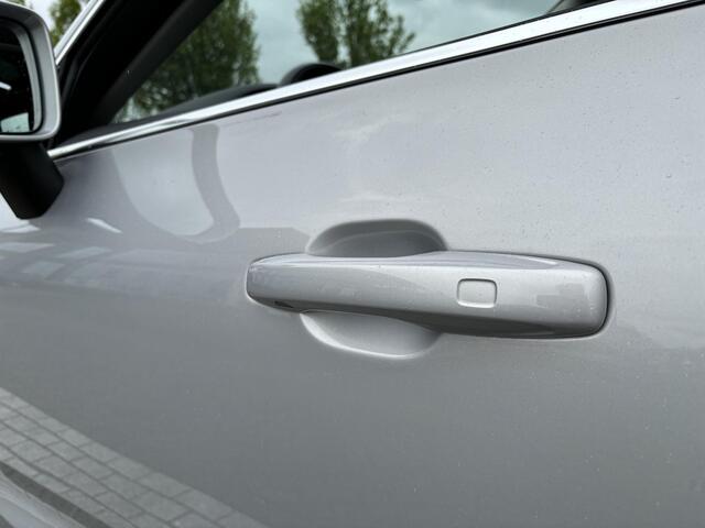 Volvo XC60 2.0 T6 Long Range Plug-in hybrid AWD Inscription | Memorystoelen | Schuif-/kanteldak| Park Camera | Keyless Entry