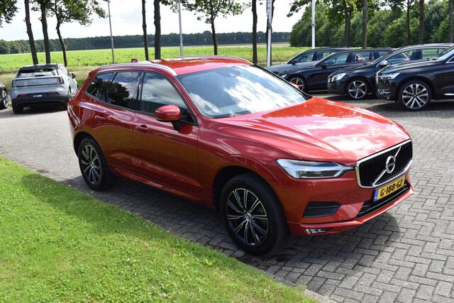 Volvo XC60 2.0 T5 Momentum ACC | DAB | 19 Inch LM | Volvo On Call | Trekhaak | Stoelverwarming | Getint glas