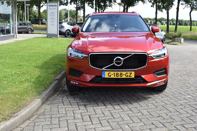 Volvo XC60 2.0 T5 Momentum ACC | DAB | 19 Inch LM | Volvo On Call | Trekhaak | Stoelverwarming | Getint glas