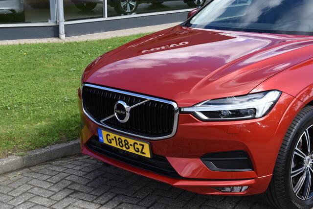 Volvo XC60 2.0 T5 Momentum ACC | DAB | 19 Inch LM | Volvo On Call | Trekhaak | Stoelverwarming | Getint glas