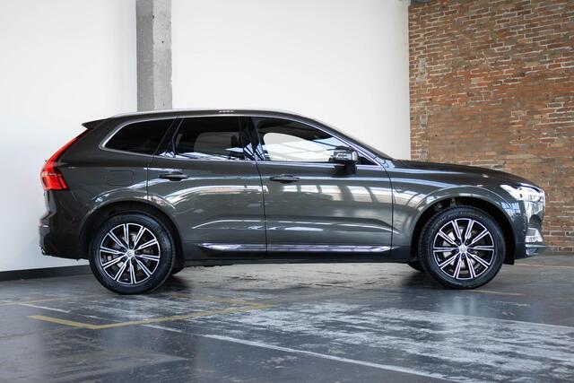 Volvo XC60 B5 Automaat Business Pro | Trekhaak | 360° parkeercamera | Adaptive cruise control | BLIS | Stoelverwarming | Stuurwielverwarming | Navigatie | Maroon lederen bekleding | Comfortstoelen |