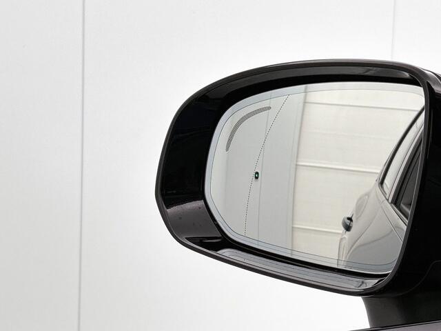 Volvo XC60 2.0 T6 Plus Dark Panorama Dak | All season | Trekhaak |