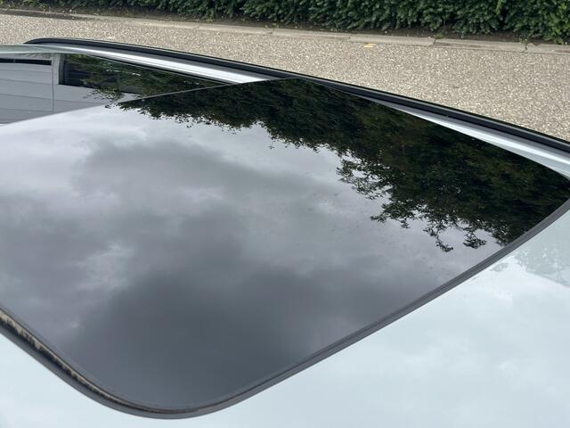 Volvo XC60 2.0 T6 Plug-in hybrid AWD Plus Dark Pano-Dak | 360-Camera | Adapt. LED | Stoel & Stuurverw. | Voorruit verw. | Harman Kardon