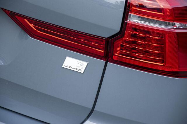 Volvo XC60 2.0 RECHARGE T6 AWD PLUS BRIGHT 21 INCH