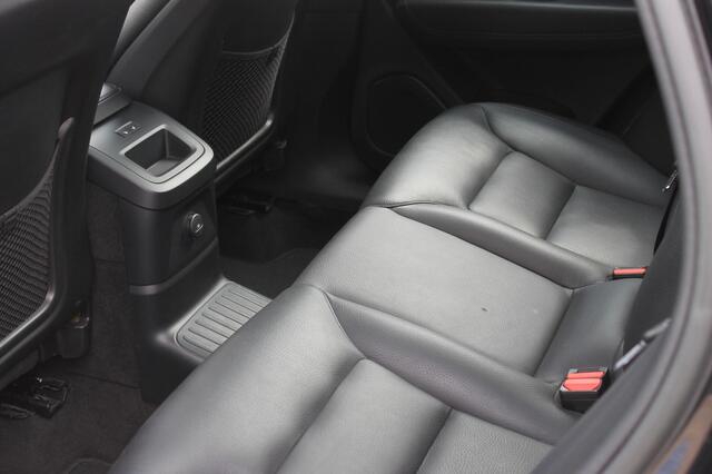 Volvo XC60 T6 350PK Automaat AWD Ultimate Bright Head up display / Google infotainment / Panoramisch schuif-kanteldak / Lederen bekleding / 20" lichtmetalen velgen / Apple Carplay