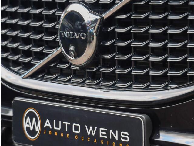 Volvo XC60 T8 Plug-in hybrid AWD Plus Dark 455PK | 360 Cam | Harman Kardon | 20'' | Winterpakket