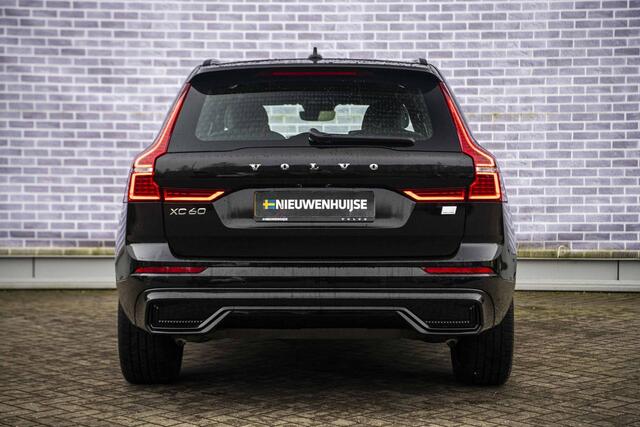 Volvo XC60 2.0 T6 Plug-in hybrid AWD Ultra Dark | Trekhaak | Adaptive cruise control | Head-up display | Harman/Kardon audio | Dode hoek detectie BLIS | Stoelverwarming voor + achter | Stuurverwarming | Elektrische stoelverstelling |