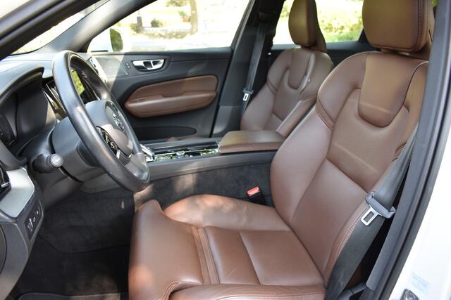 Volvo XC60 2.0 Recharge T6 AWD R-Design PANO, LEER, TREKH.