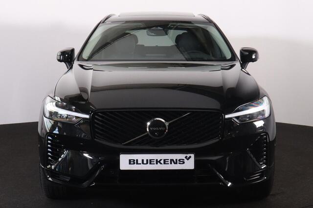 Volvo XC60 T8 Recharge AWD Ultra Dark - LONG RANGE - Panorama/schuifdak - IntelliSafe Assist & Surround - 360º Camera - Harman/Kardon audio - Adaptieve LED koplampen - Verwarmde voorstoelen, stuur & achterbank - Parkeersensoren voor & achter - Elektr. bedienb. voors