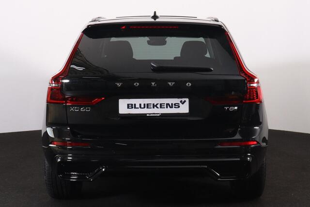Volvo XC60 T8 Recharge AWD Ultra Dark - LONG RANGE - Panorama/schuifdak - IntelliSafe Assist & Surround - 360º Camera - Harman/Kardon audio - Adaptieve LED koplampen - Verwarmde voorstoelen, stuur & achterbank - Parkeersensoren voor & achter - Elektr. bedienb. voors