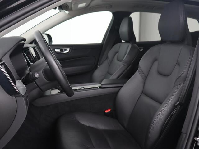 Volvo XC60 2.0 T6 Plug-in hybrid AWD Core Bright | Panoramadak | Leder | Stoel & stuurverwarming | Adaptive cruise | Harman/Kardon | Camera | Carplay | Achterbankverwarming | PHEV