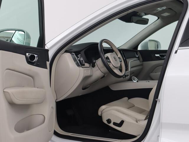 Volvo XC60 2.0 Recharge T8 AWD Inscription | Panoramadak | Trekhaak | Leder | Camera | Carplay | Navigatie | Memory | Keyless | PHEV | Plug In