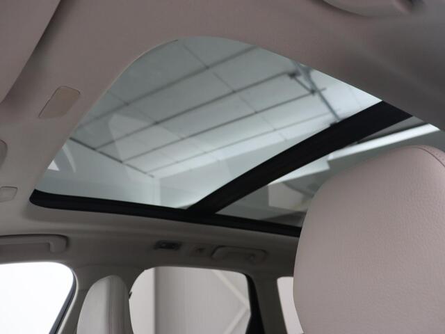 Volvo XC60 2.0 Recharge T8 AWD Inscription | Panoramadak | Trekhaak | Leder | Camera | Carplay | Navigatie | Memory | Keyless | PHEV | Plug In