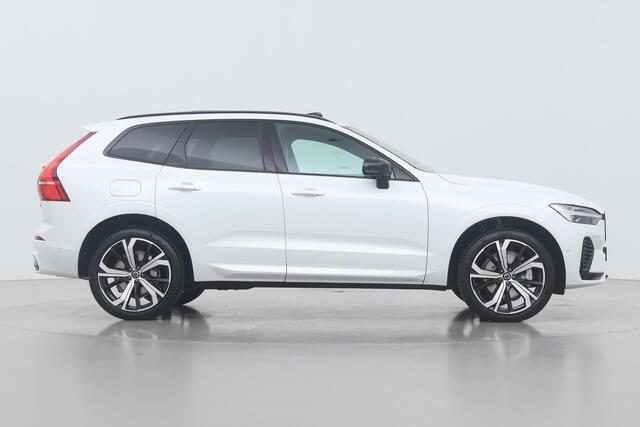 Volvo XC60 T8 Plug-in hybrid Ultra Dark | Luchtvering | Panoramadak | Head-Up | 360 Camera | Harman/Kardon | 21 Inch