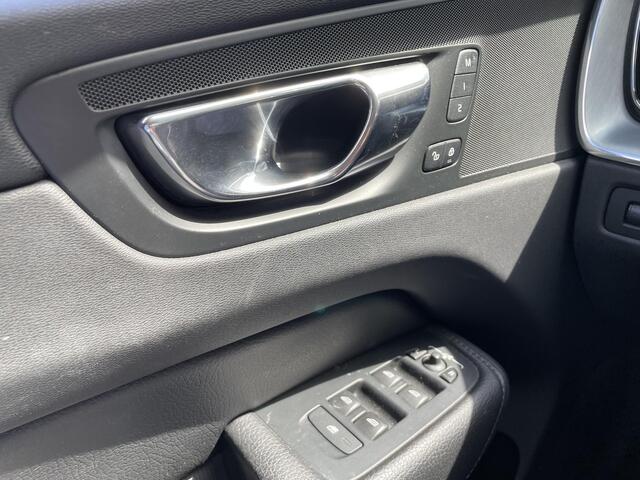 Volvo XC60 T5 Automaat Momentum | Trekhaak | Adaptive Cruise Control | Parkeercamera | Elektrische achterklep