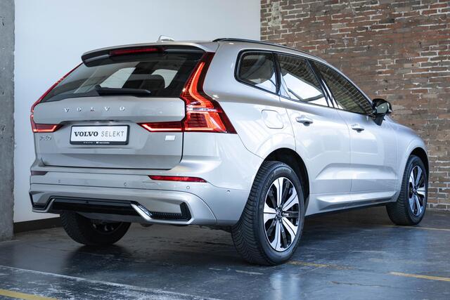 Volvo XC60 T6 Automaat AWD Plus Dark | Verwarmbare Voor- En Achterstoelen | 360 Graden Camera | Apple Carplay/Android Auto | Adaptieve Cruise Control | Electronic Climate Control| Elektrisch Glazen Panorama Dak | Dodehoekdetectie Met Correctie | Draadloze Telefoonla