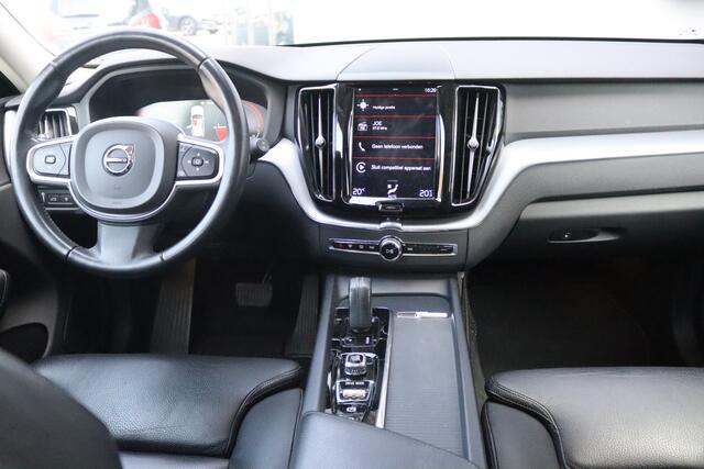 Volvo XC60 2.0 T8 Twin Engine AWD Momentum Pro Open-dak/Trekhaak/Camera/Leder/Carplay-android