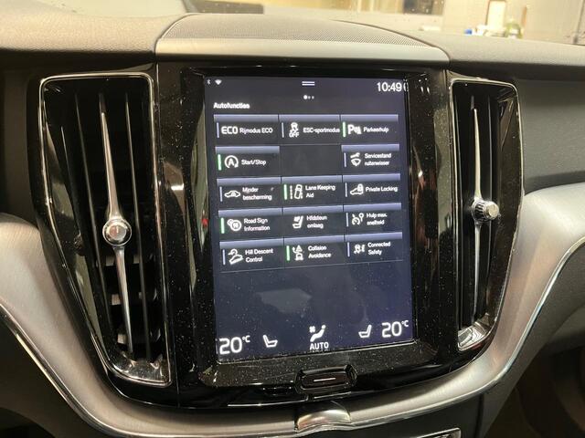 Volvo XC60 2.0 T5 Momentum | Trekhaak | Trekgewicht | Leder | Zitting verlengers | Stuur + Stoelverwarming |