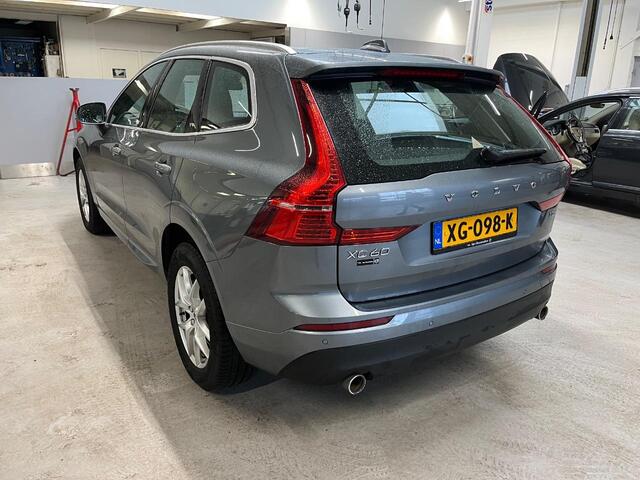 Volvo XC60 2.0 T5 Momentum | Trekhaak | Trekgewicht | Leder | Zitting verlengers | Stuur + Stoelverwarming |