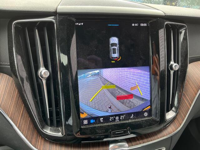 Volvo XC60 2.0 T6 Plug-in hybrid AWD Inscription Exclusive | Trekhaak | Stoel- en stuurwielverwarming | Adaptieve cruise control | Achteruitrijcamera | Google | Power Seats | Climate Control | Carplay |