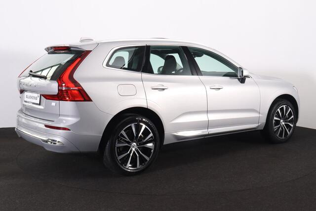 Volvo XC60 T8 Recharge AWD Plus Bright - Panorama/schuifdak - IntelliSafe Assist & Surround - Harman/Kardon audio - Adaptieve LED koplampen - Parkeercamera achter - Verwarmde voorstoelen, stuur & achterbank - Parkeersensoren voor & achter - Elektr. bedienb. voorstoe