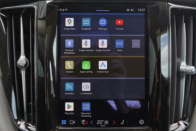 Volvo XC60 T8 Recharge AWD Plus Bright - Panorama/schuifdak - IntelliSafe Assist & Surround - Harman/Kardon audio - Adaptieve LED koplampen - Parkeercamera achter - Verwarmde voorstoelen, stuur & achterbank - Parkeersensoren voor & achter - Elektr. bedienb. voorstoe