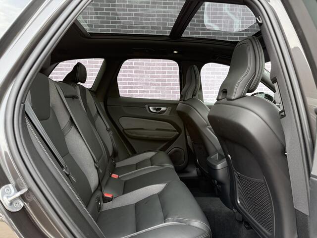 Volvo XC60 B4 D AWD Plus Dark | Google | Trekhaak | 2400KG Trekgewicht | Memory | Sportstoelen | Adaptieve Cruise |