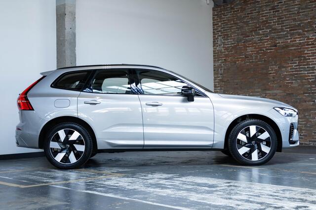 Volvo XC60 T6 Plug-in hybrid AWD Ultra Dark | Stoelverwarming | Stuurwielverwarming | Head Up Display | 360° Parkeer Camera | Harman Kardon Premium Audio | Panoramisch Schuif-kanteldak | Semi- Elektrische Trekhaak | Google infotainment |