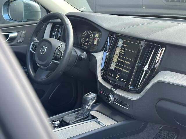 Volvo XC60 2.0 T5 AWD Inscription intellisafe/ schuifdak/ 360 camera/ stoelventilatie/ trekhaak/ full led/