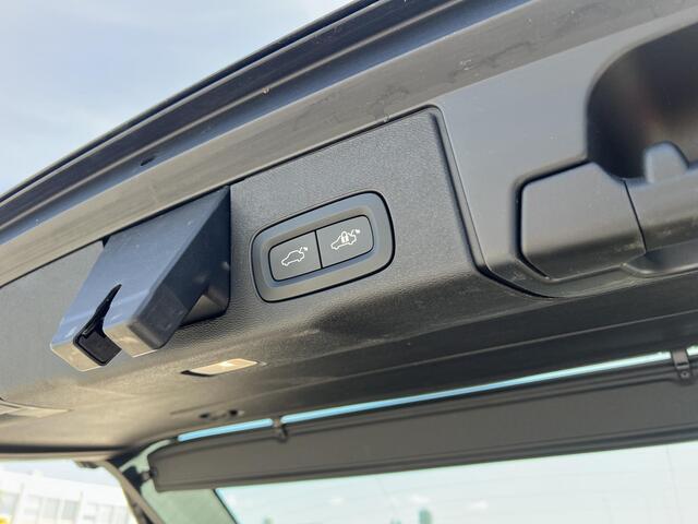 Volvo XC60 2.0 T8 Plug-in hybrid AWD Inscription 455pk | Parking Pack | Stoelverwarming | 2.250kg Trekgewicht